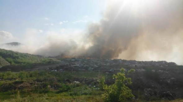 В Кувандыке ввели режим ЧС из-за пожара на свалке