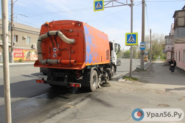 На летнюю уборку второстепенных дорог Орска выделено 3 млн рублей