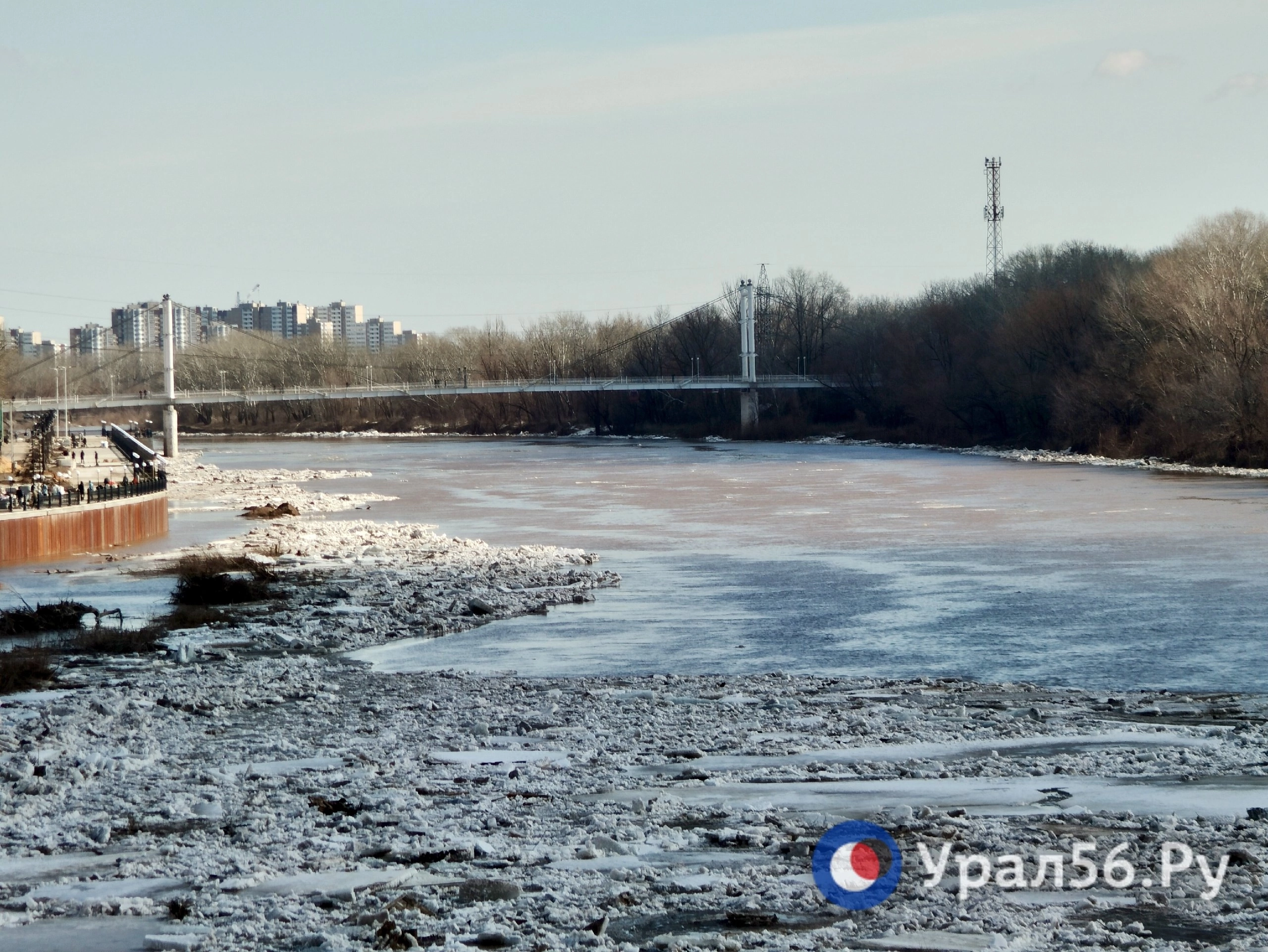 Лед на реке Урал 20 марта