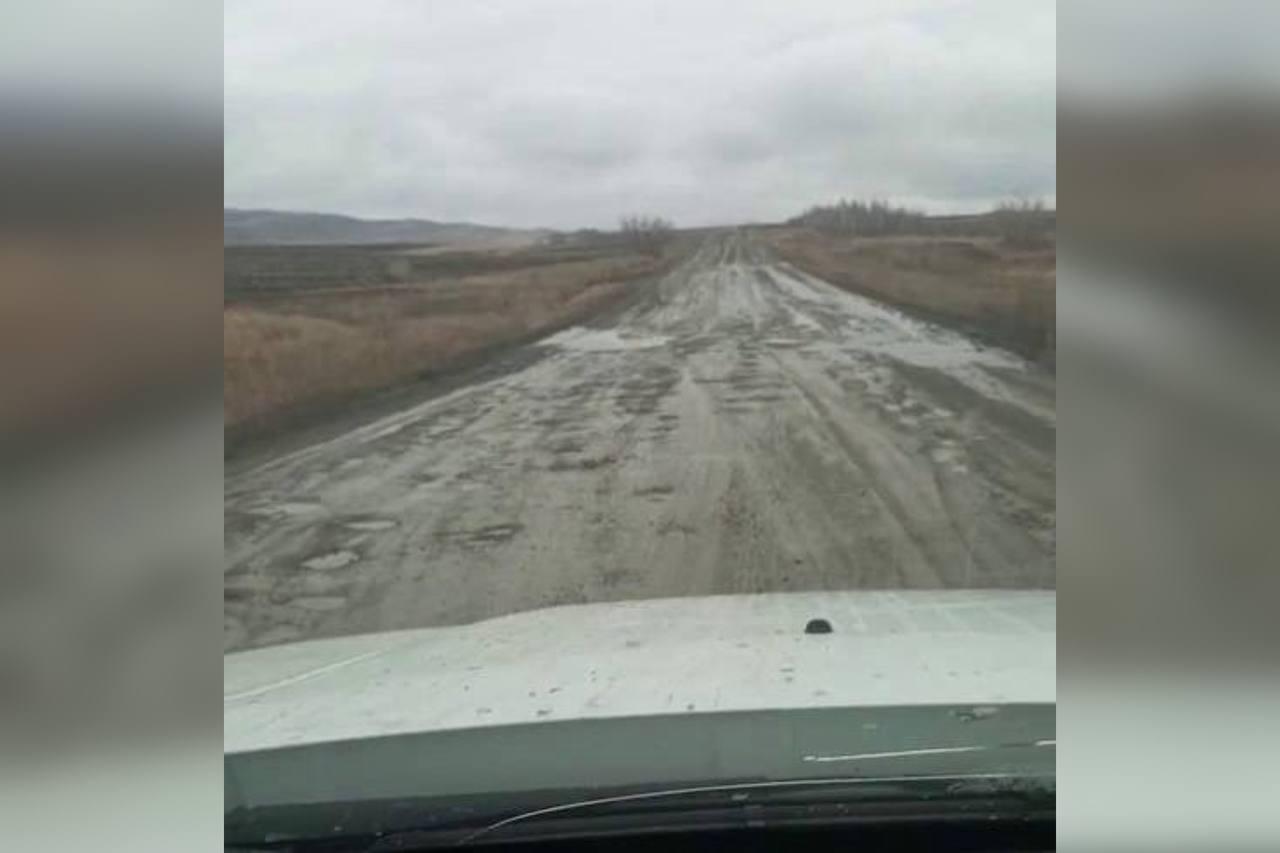 Дорога между селами Кайракла и Чеботарево. Стоп-кадр из видео очевидцев 