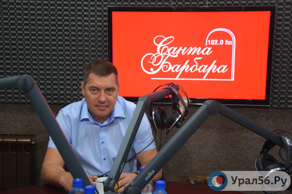 В эфире шоу «Санта-Барбара» Олег Пивунов рассказал о нововведениях в ХК «Южный Урал»