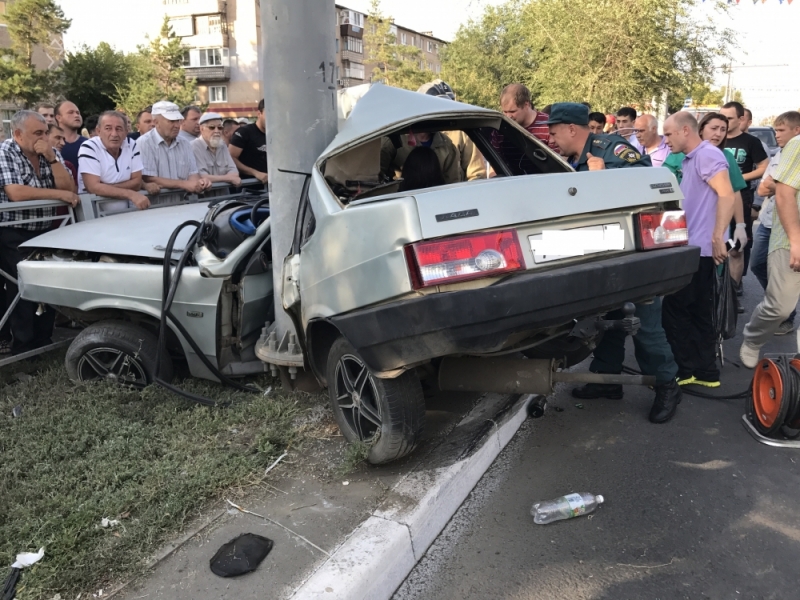 В Оренбурге в страшном ДТП погиб 19-летний парень, трое подростков госпитализированы