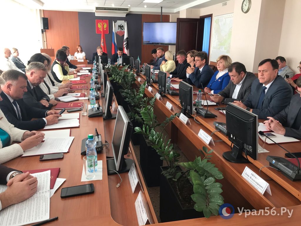 Одно из заседаний орского горсовета, фото из архива