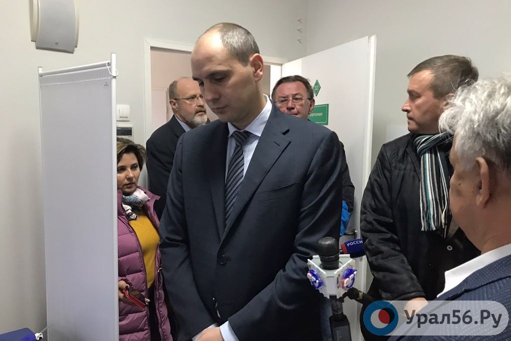 Денис Паслер в онкодиспансере в Орске, 21.10.19