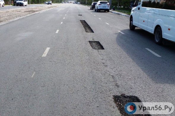 В Орске в 3 раза увеличат расходы на ямочный ремонт дорог. Где уже идут работы?