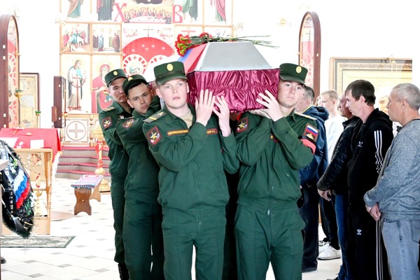 На церемонии прощания. Источник: Пресс-служба администрации Бугурусланского района