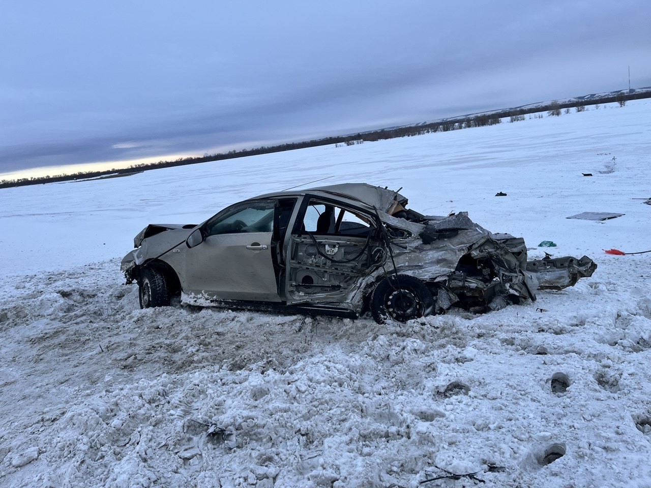 Nissan Almera после ДТП. Фото: УМВД России по Оренбургской области