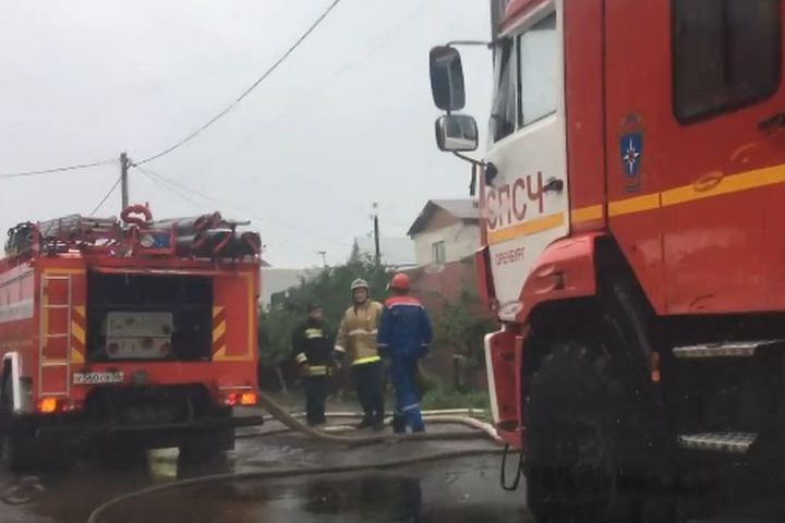 Как рассказали очевидцы, дом выгорел за минуту