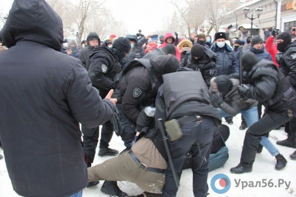 Прокуратура проверит заявления о жестких действиях ОМОНа на акциях протеста в Оренбурге и Орске 