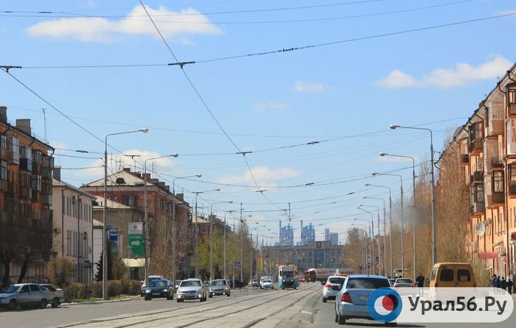 На фото весенний Новотроицк