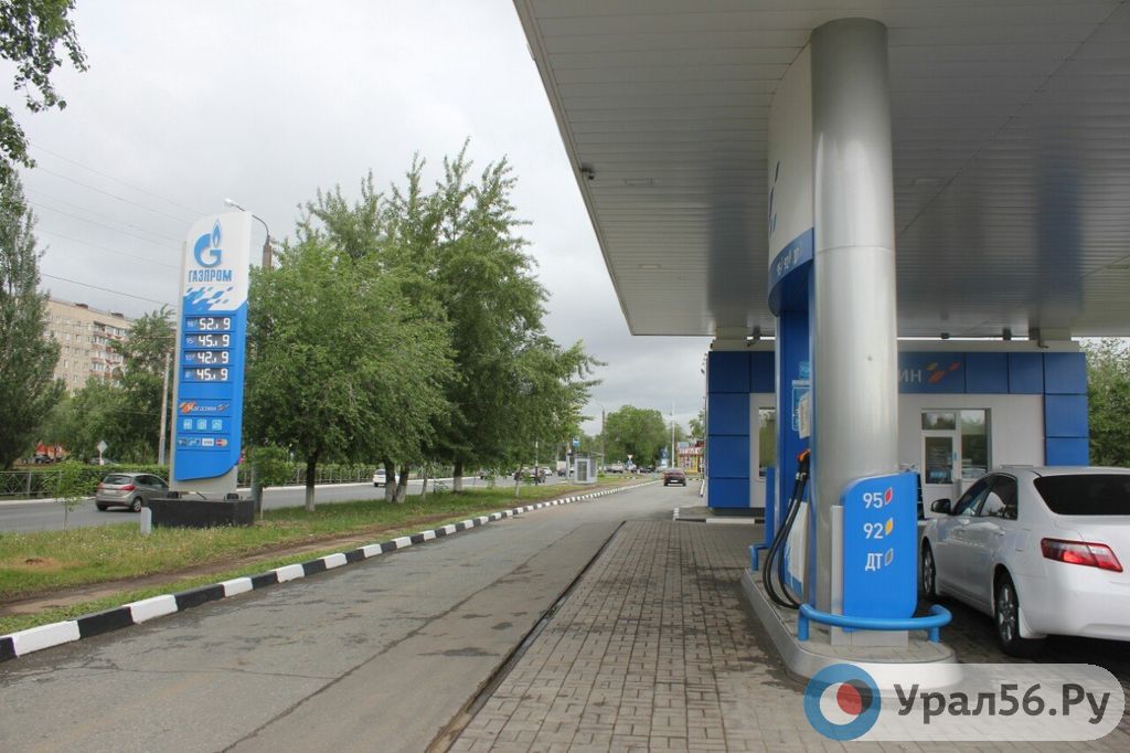 На автомобильной заправке, Оренбург, 2018 год