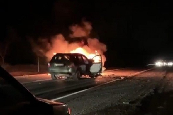 «Впечатление, что машину облили и подожгли»: Мать погибшего в лобовом ДТП оренбуржца ищет очевидцев аварии 