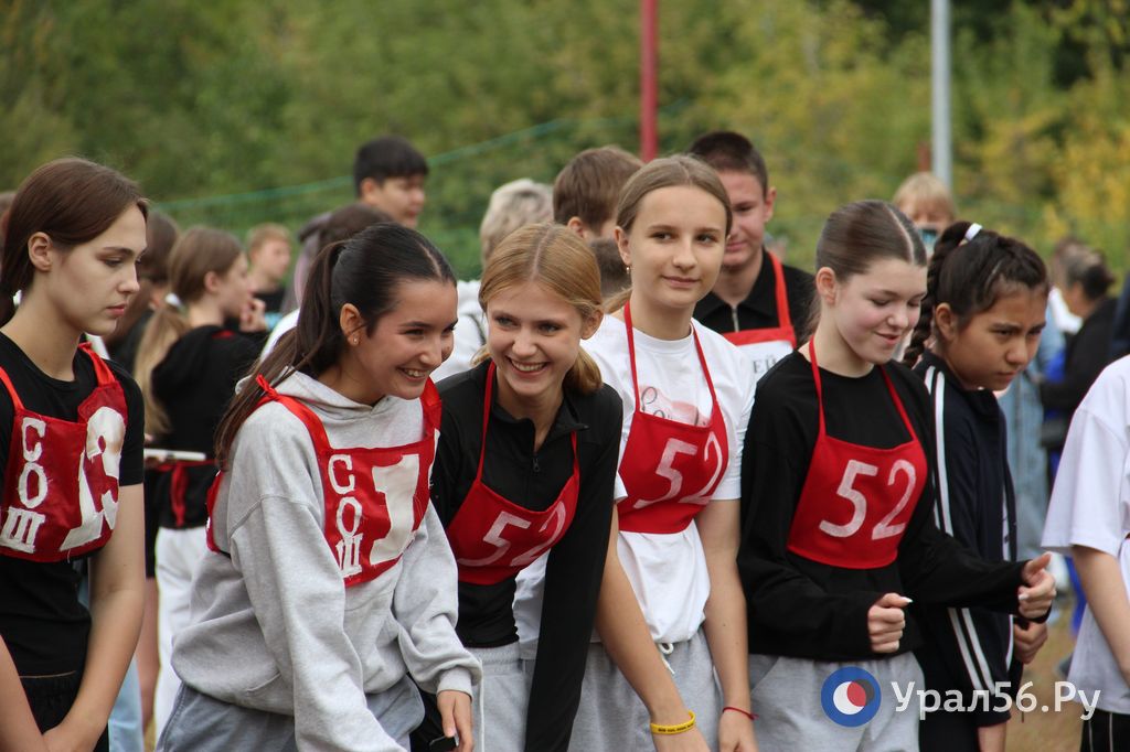 Школьницы на старте