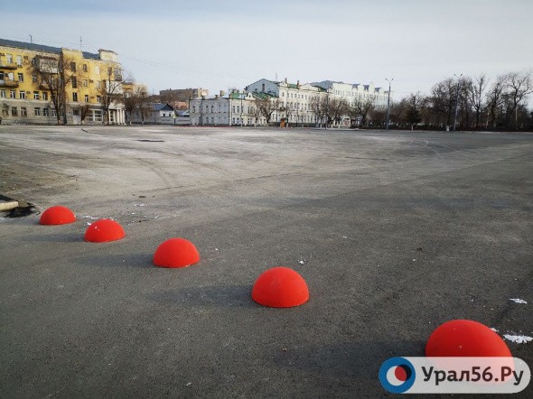 В администрации Оренбурга расказали, почему закрыли площадь им. Ленина на целый год