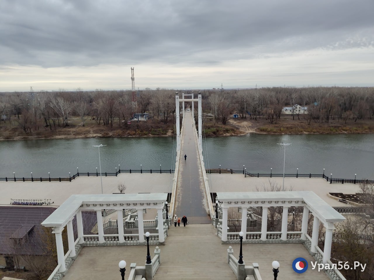 Набережная реки Урал в Оренбурге 