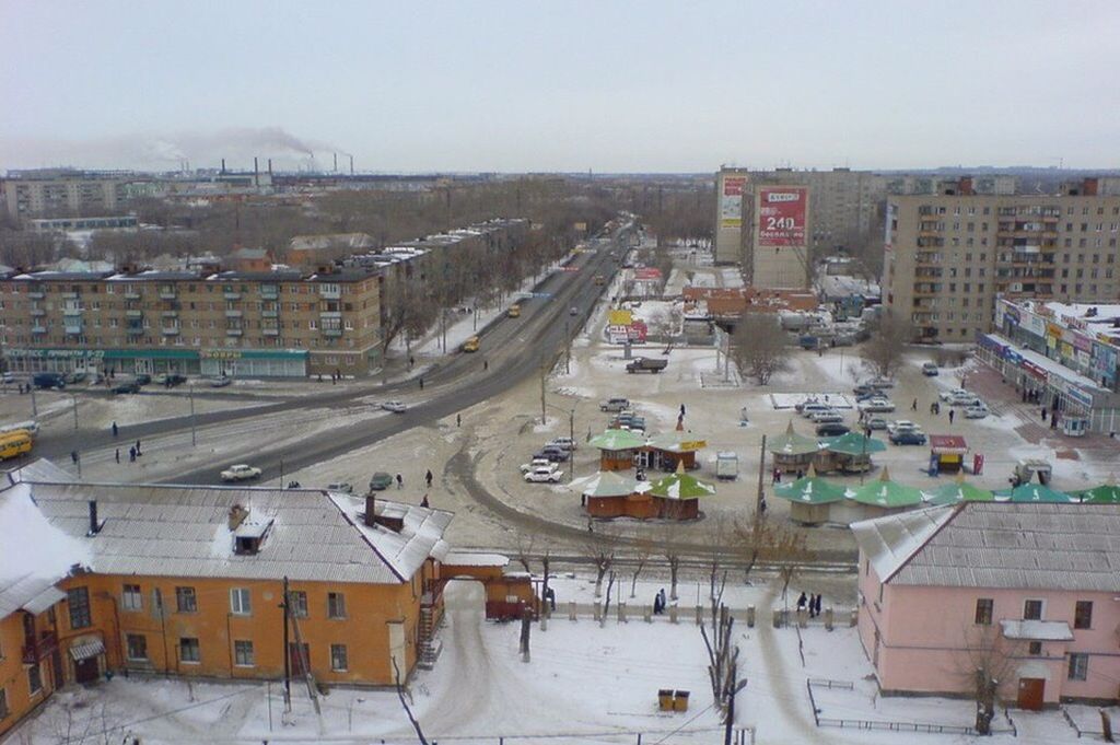 А вы помните такую площадь Васнецова в Орске? :)