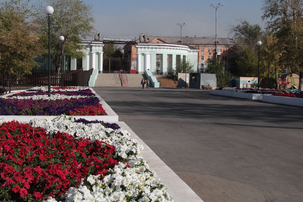 Новотроицк. Парк Новотроицк. Парк в городе Новотроицк. Парк Металлургов г Новотроицк. Парк культуры Металлургов Новотроицк.