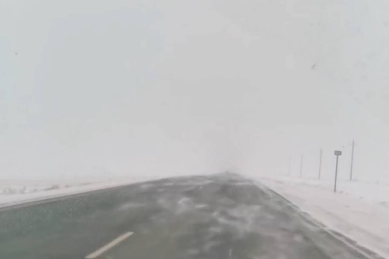 Участок трассы около Сары. Стоп-кадр из видео читателя Урал56.Ру