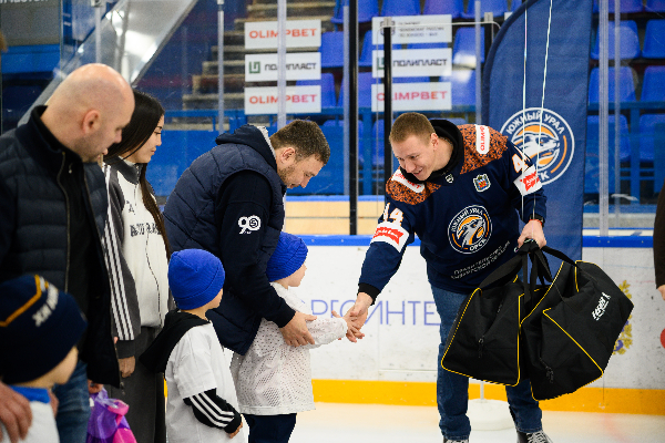 Компания «Полипласт» поддерживает юных хоккеистов Орска