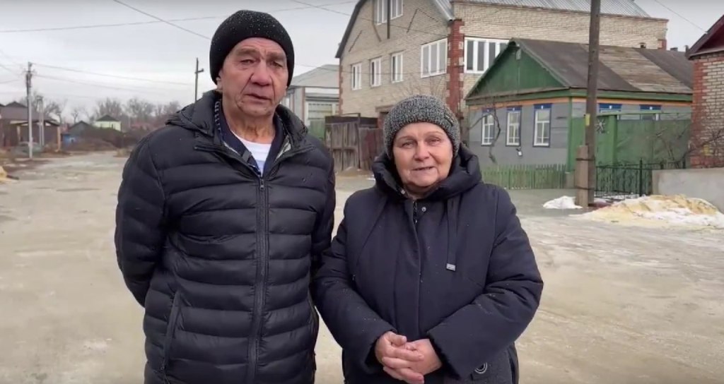 Орчане, обратившиеся с вопросом о ремонте поликлиники 