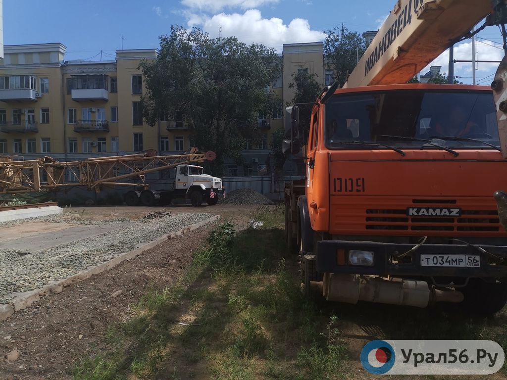 Техника стягивается к знаменитому недострою