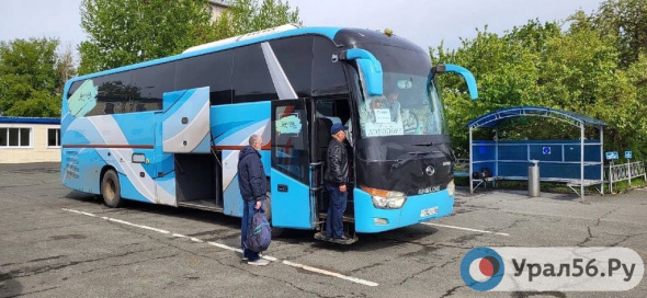 Первый автобус из Оренбурга повез в аэропорт Орска одного пассажира
