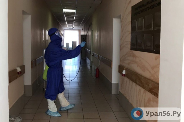В Оренбурге из-за коронавируса экстренно закрыли отделения эндокринологии в областной больнице 