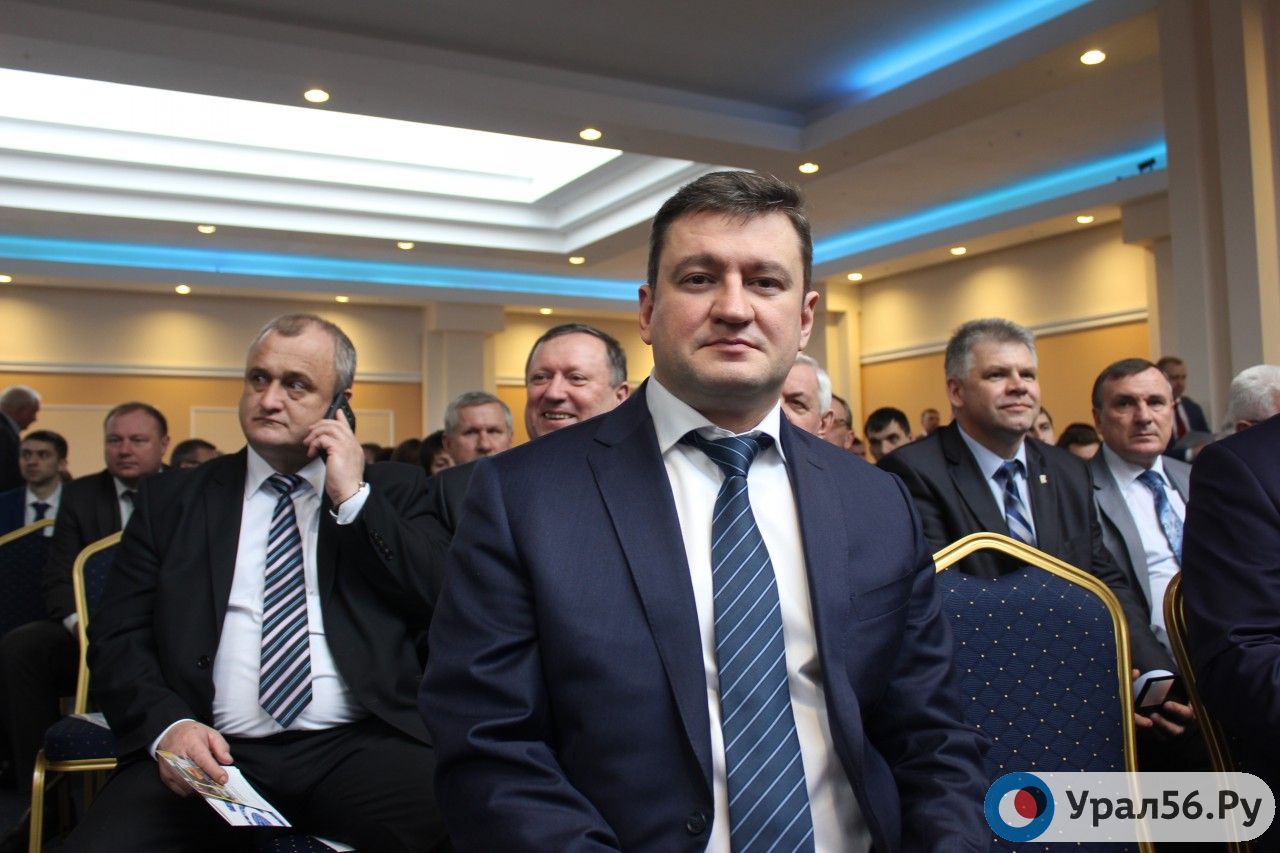Евгений Арапов объявил конкурс на лучший проект юбилейной эмблемы Оренбурга