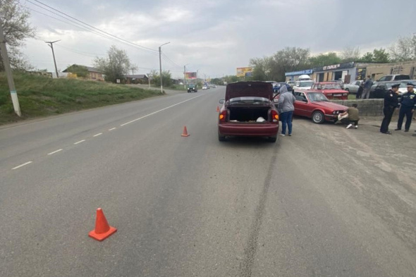 Жуткое ДТП в Орске: из-за столкновения двух автомобилей погиб пешеход