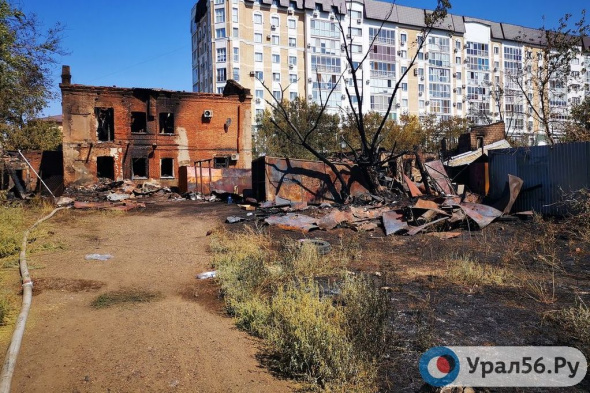 Причиной крупного пожара в историческом центре Оренбурга мог стать поджог. Возбуждено уголовное дело