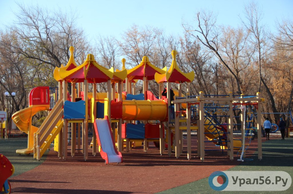 В Оренбурге управляющая компания выплатит 200 000 рублей за травму ребенка на детской площадке