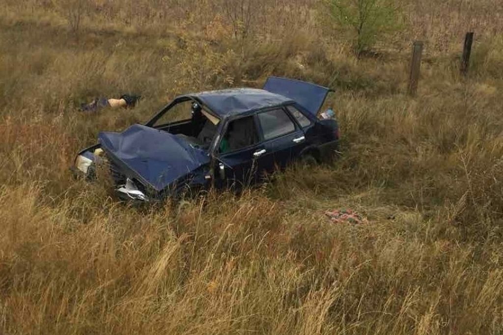 ﻿Автомобиль ВАЗ-21099 на месте ДТП. Фото: УМВД.