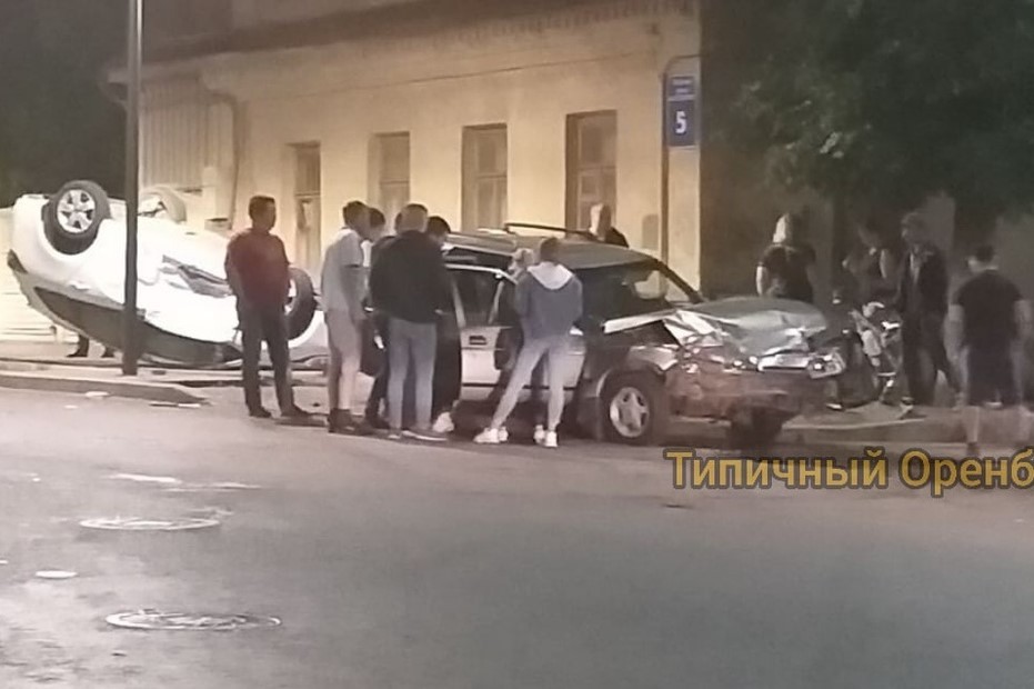 На месте ДТП, фото: Типичный Оренбург