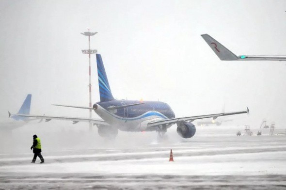В Оренбурге из-за непогоды закрыли взлетную полосу. Задержаны 4 регулярных авиарейса