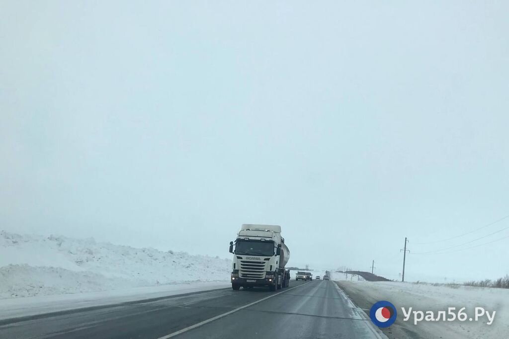 Трасса в Оренбургской области, фото из архива
