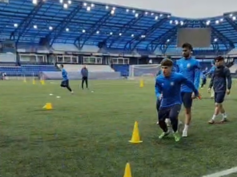 Игроки во время тренеровки