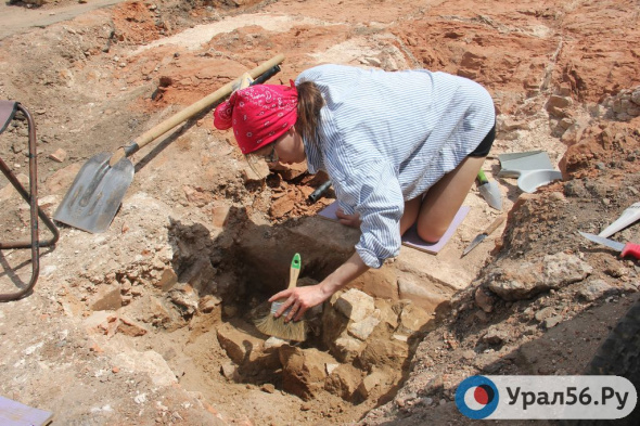 Археологи, которые изучают основания Золотого Преображенского храма, рассказали о своих находках
