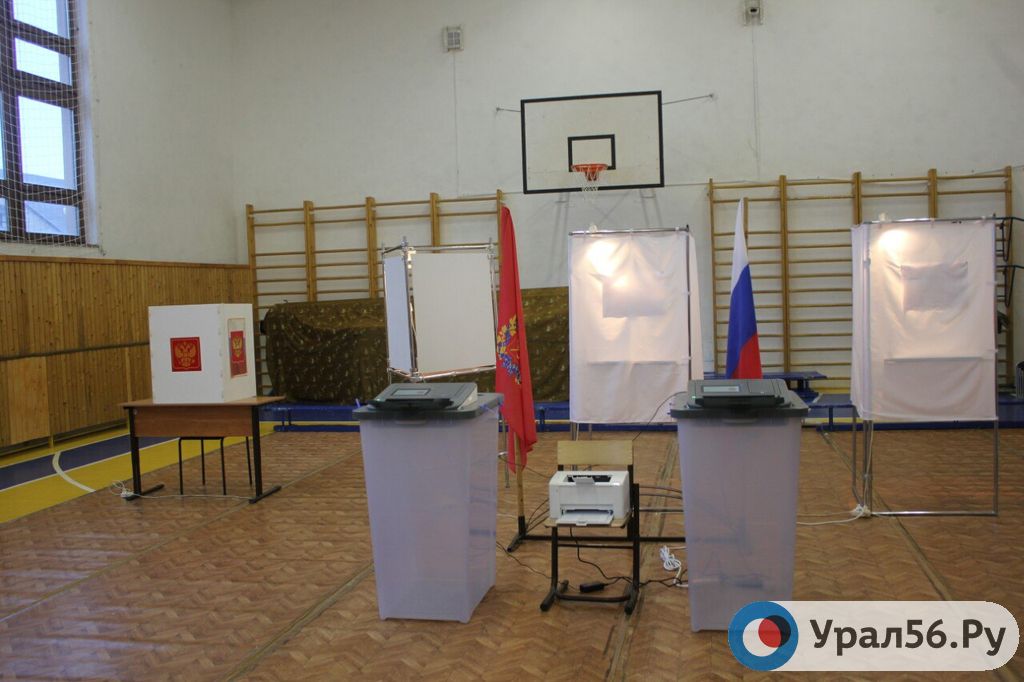 На избирательном участке