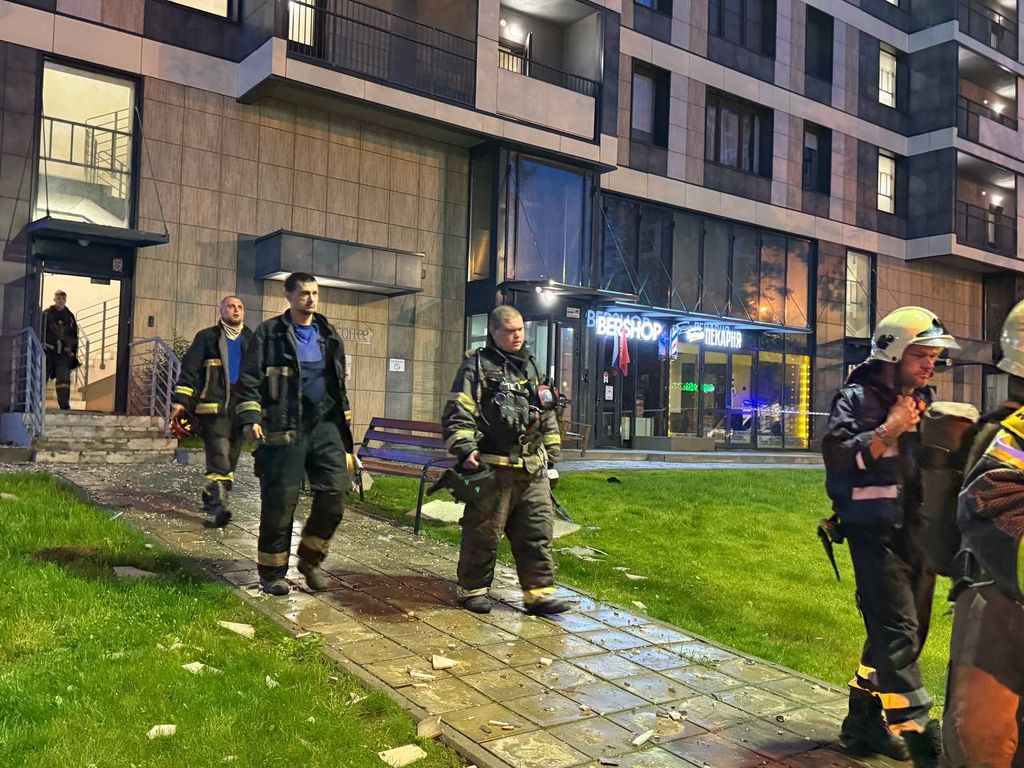 Пожарные на месте происшествия, фото: тг-канал Андрея Воробьева