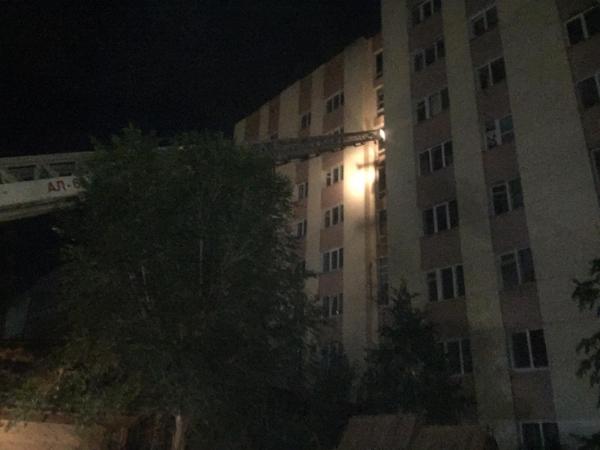 Эвакуация жильцов дома с верхниъ этажей