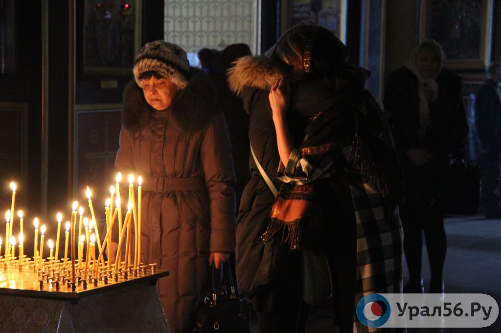 В Орске прошла панихида по погибшим в авиакатастрофе 11 февраля