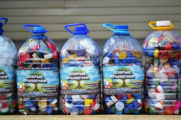 За месяц в Орске добровольцы собрали около 40 тысяч пластиковых крышек