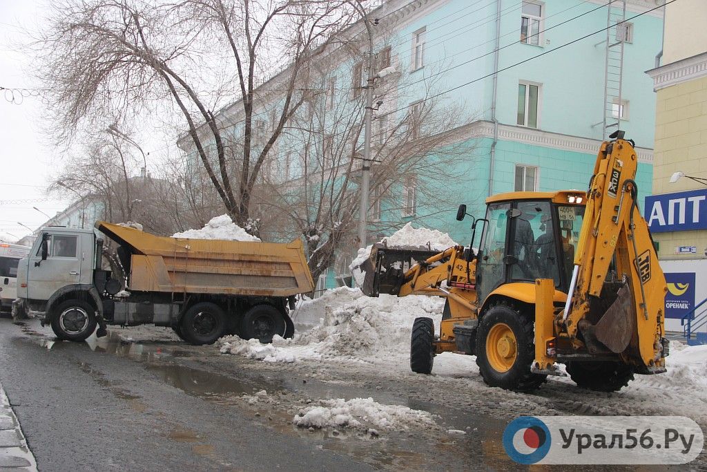 В Бугуруслане украли снегоуборочную машину