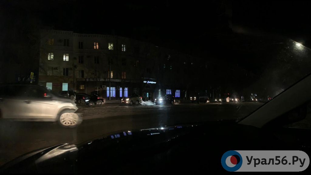 В Орске произошло массовое отключение света. Фото из архива