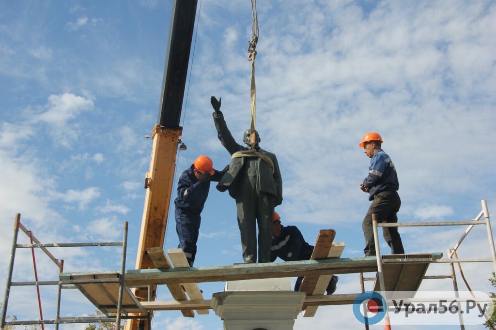 Демонтаж памятника в сентябре 2018 года