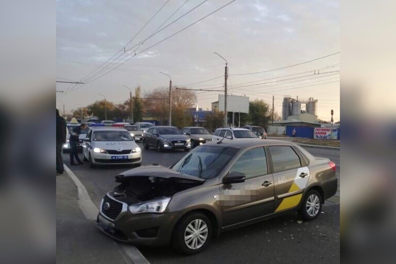 ДТП на Донгузской в Оренбурге, фото: Типичный Оренбург