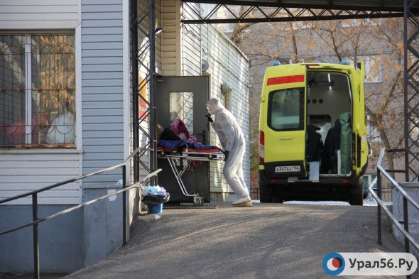 Руководитель Covid-госпиталя в Оренбурге: Морги не переполнены, но тела выдают в течение трех дней