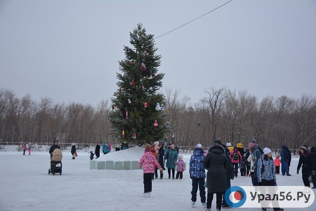 Каток в парке Строителей Орска, 15.12.2018