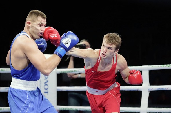 Два оренбуржца вышли в финал Чемпионата России по боксу