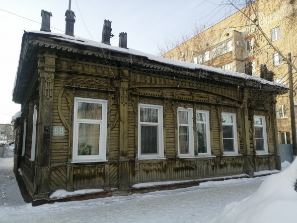Дизайнер и блогер Артемий Лебедев дал 100 тысяч рублей на реставрацию деревянного дома в Бузулуке